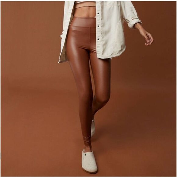 Aerie Offline Chocolate Brown High Rise Faux Leather Leggings Size Medium - Picture 1 of 4